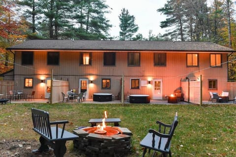 Heathers Hot tub Hideaway Apartamento in Great Sacandaga Lake