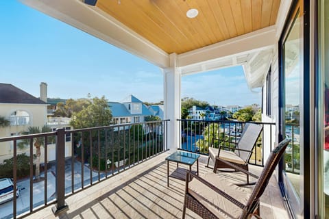 Beach Haven House in Saint Simons Island