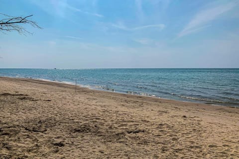 Lake Bluff House in Lake Michigan Beach