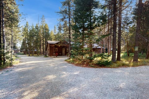 1949 Cabin House in Island Park