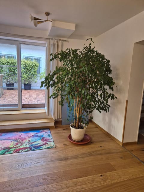 Ferienwohnung Jelen - Kaffee - Tee - Lichthof - 135 qm Apartment in Rosenheim