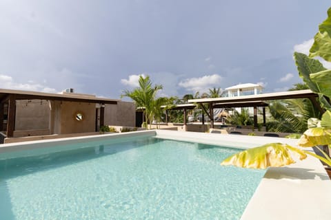 Property building, Balcony/Terrace, Pool view, Swimming pool