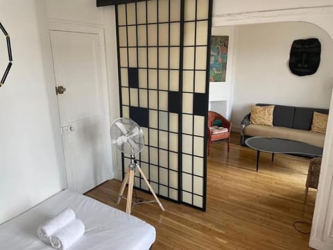 L'Exotic City - Proche Paris Apartment in Levallois-Perret