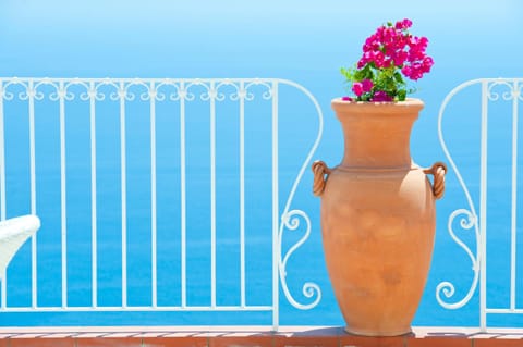 Balcony/Terrace, Decorative detail