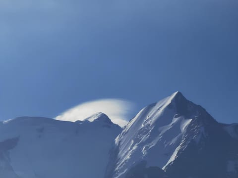 Nearby landmark, Day, Natural landscape, Winter, Mountain view