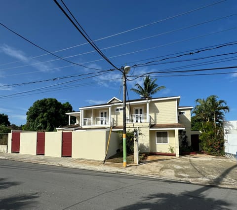 Property building, Neighbourhood