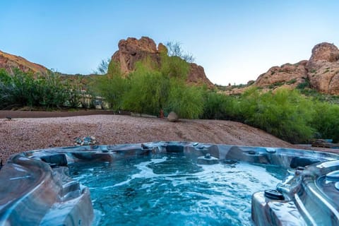 Stunning Mountainside Home in Paradise Valley! House in Paradise Valley