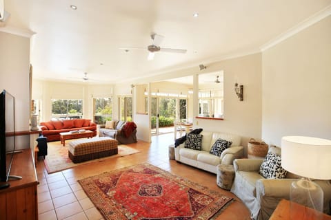 Coolaroo Beach House - Rural Bliss by the Coast House in Berry