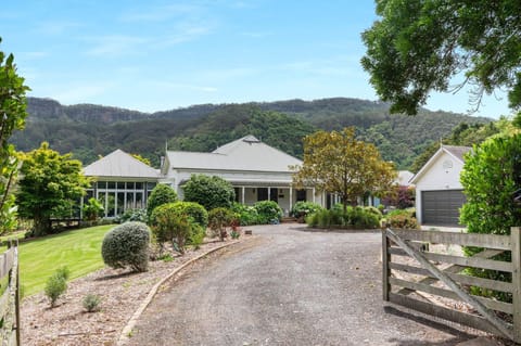 Heronwood - Country retreat - 2 pm check out House in Budderoo