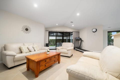 O'Reilly Residence - Spacious & Cosy 4 Bedroom Home House in Bathurst