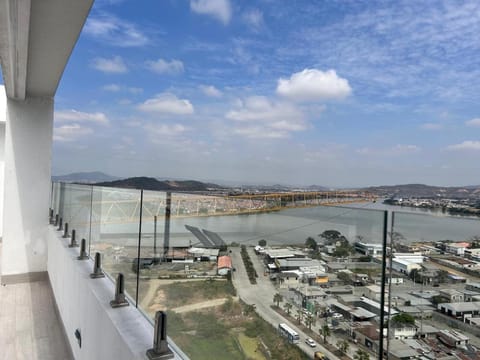 Balcony/Terrace, River view