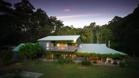 Property building, Natural landscape, Balcony/Terrace