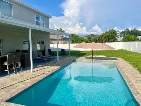 Patio, Day, Pool view, Swimming pool, Swimming pool, sunbed