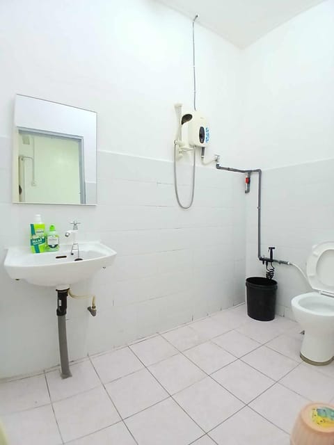 Shower, Toilet, Bathroom, bidet