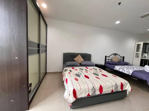 #21 Studio First Subang Mall SS15 Courtyard--2mins to SS15 LRT !2-5PAX! Apartment in Subang Jaya