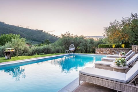 Citrus Charm Farmhouse, a Country Villa with Pool Villa in Capannori