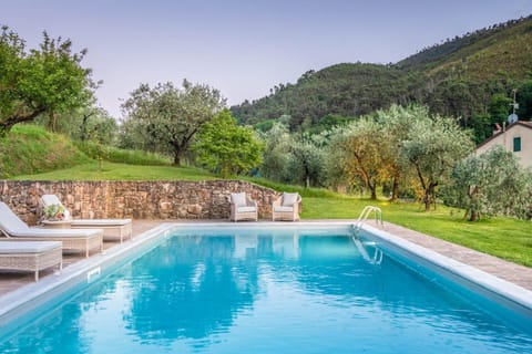 Citrus Charm Farmhouse, a Country Villa with Pool Villa in Capannori