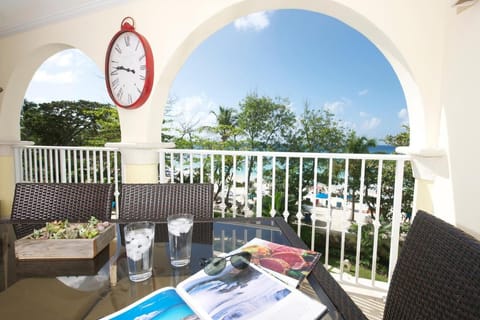 Restaurant/places to eat, Seating area