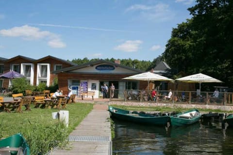 Urlaub am See - Ferienwohnungen auf dem Fischerhof Eldenburg Apartment in Waren