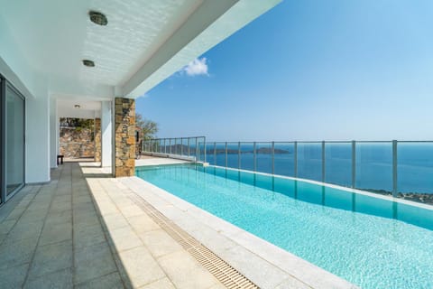 Balcony/Terrace, Swimming pool, Swimming pool