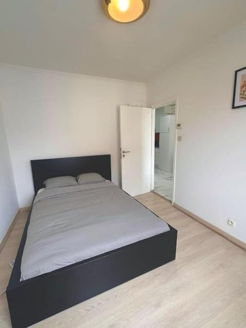 Appartement à 2 pas de la Gare du midi Apartment in Saint-Gilles