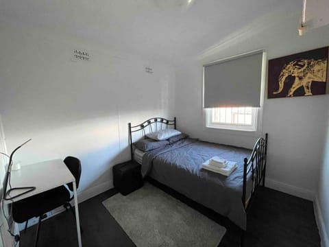 Mascot Guesthouse 5 mins to Airports 17 mins to CBD Location de vacances in Mascot