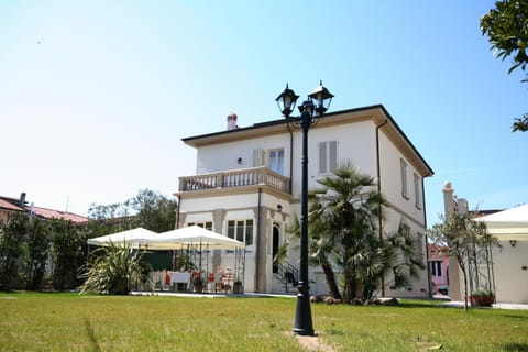 Property building, Spring, Day, Summer