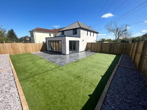 Luxury 4 bedroom house House in Bristol