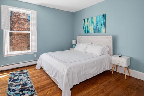 Brownstone Townhouse in Fenway Apartment in Back Bay