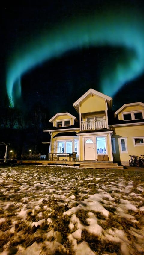 Property building, Night