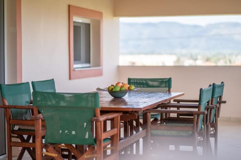 Balcony/Terrace, Balcony/Terrace, Dining area, Mountain view