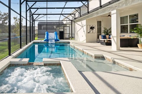 Patio, Hot Tub, Seating area, Swimming pool