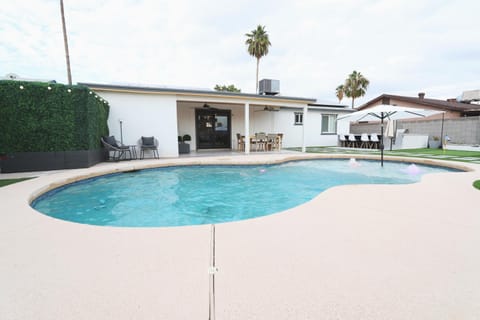 Patio, Swimming pool