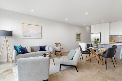 Balmoral Bliss - Expansive Views Of Sydney Heads! Apartment in Sydney