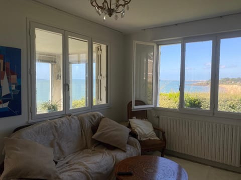 Living room, Sea view