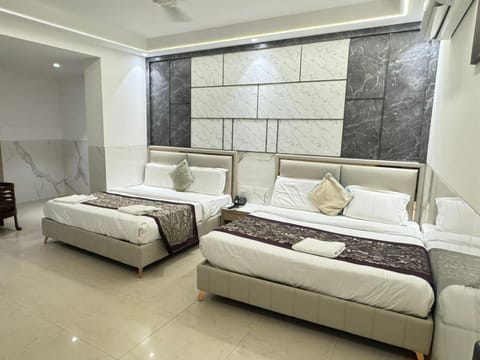 Hotel Avantika Hotel in Lucknow