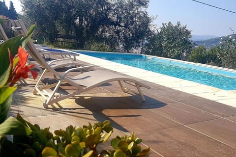 Day, Natural landscape, Solarium, Balcony/Terrace, Mountain view, Pool view, Swimming pool, Swimming pool, sunbed