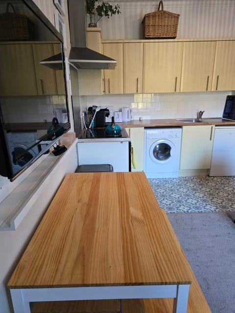 Cumbrae Loft Apartment in College Street