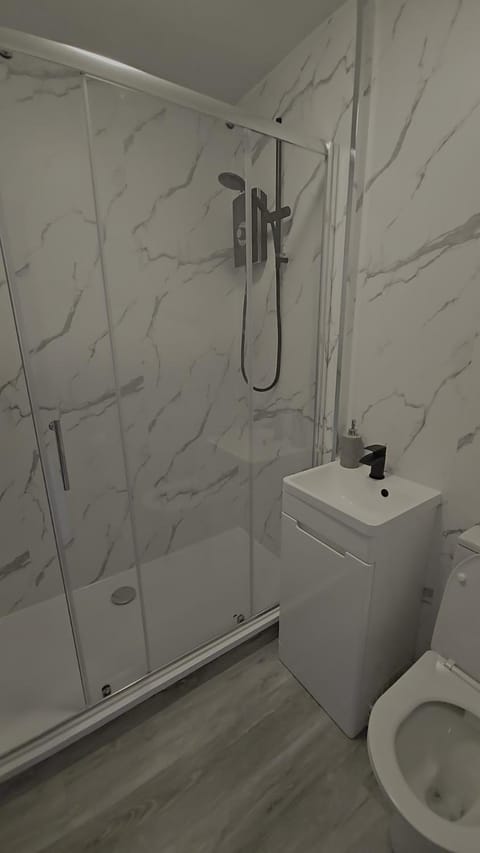 Cumbrae Loft Apartment in College Street