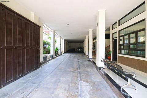 Saloka Guest House & Residence Hotel in Bandung