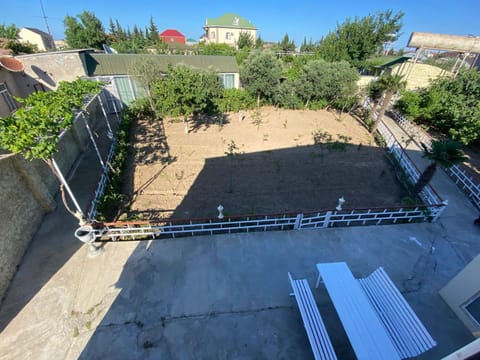 Property building, Day, Garden, Garden, Balcony/Terrace, Garden view