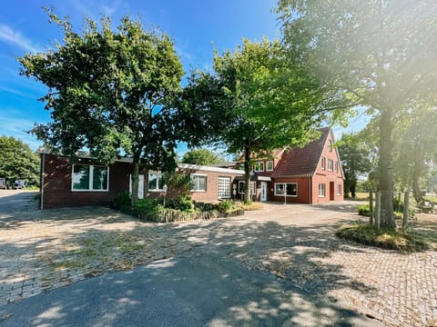 Property building, Day, Street view