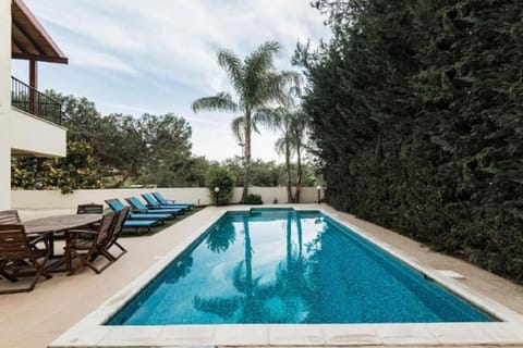 Villa Vounos - 5 Bedroom all en-suit with pvt pool Villa in Pissouri