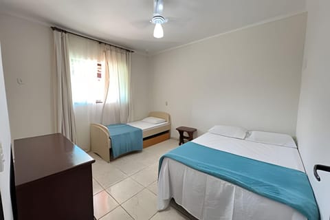 Aréa gourmet, Hidro, Piscina, Petfriendly, 3 suite House in Peruíbe