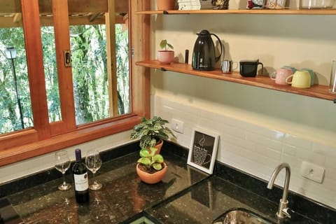 Coffee/tea facilities, Kitchen or kitchenette