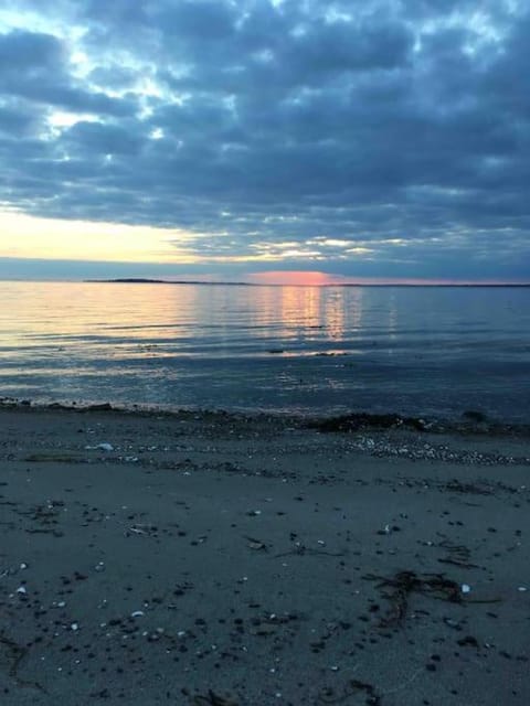 Strandgården på Skarø med færge fra Svendborg Villa in Svendborg