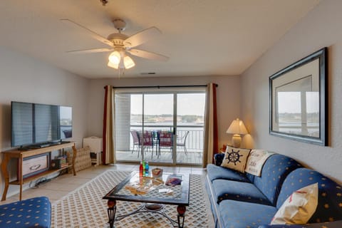 Lakefront Condo in Osage Beach with Balcony and Views! Apartment in Osage Beach