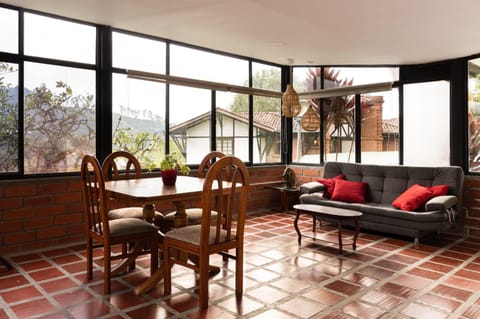 Casa Panorámica House in Manizales