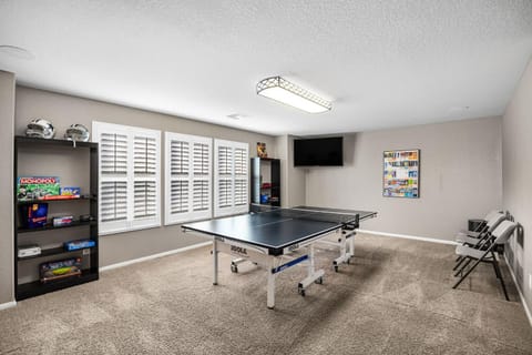 Game Room, Table tennis