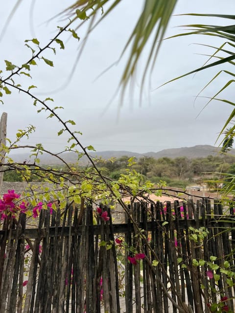 Casa califorb House in Canoas de Punta Sal